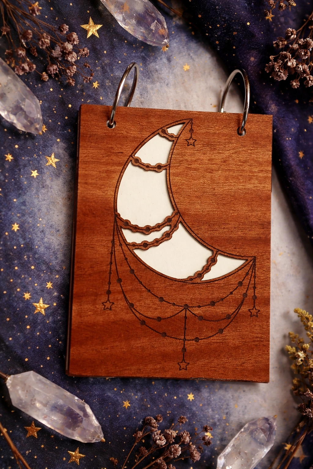 Carnet A6 en bois d’acajou avec motif lune gravé au laser et papier chiffon premium